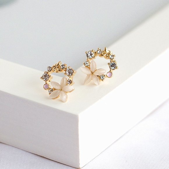 chichigems Jewelry - Sweet Coquette White Floral Petal CZ Diamond Circle Rose Gold Stud Earrings NEW